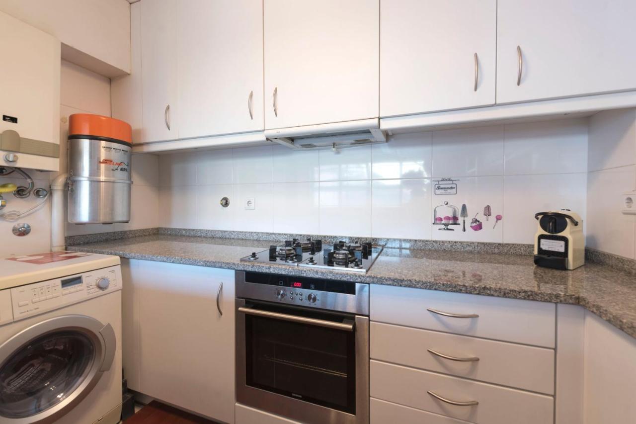 Lovelystay - Charm Beach Apartment By Metro Station Matosinhos  Bagian luar foto