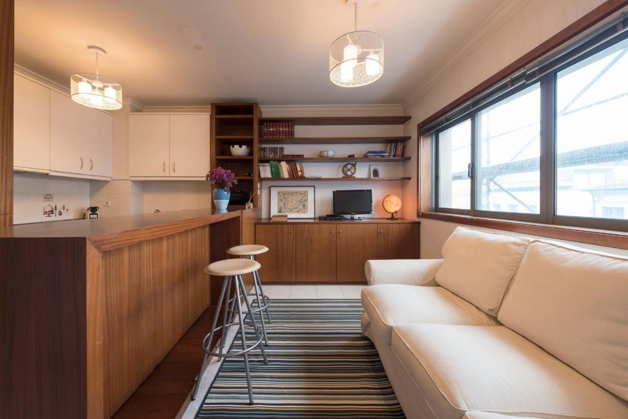 Lovelystay - Charm Beach Apartment By Metro Station Matosinhos  Bagian luar foto