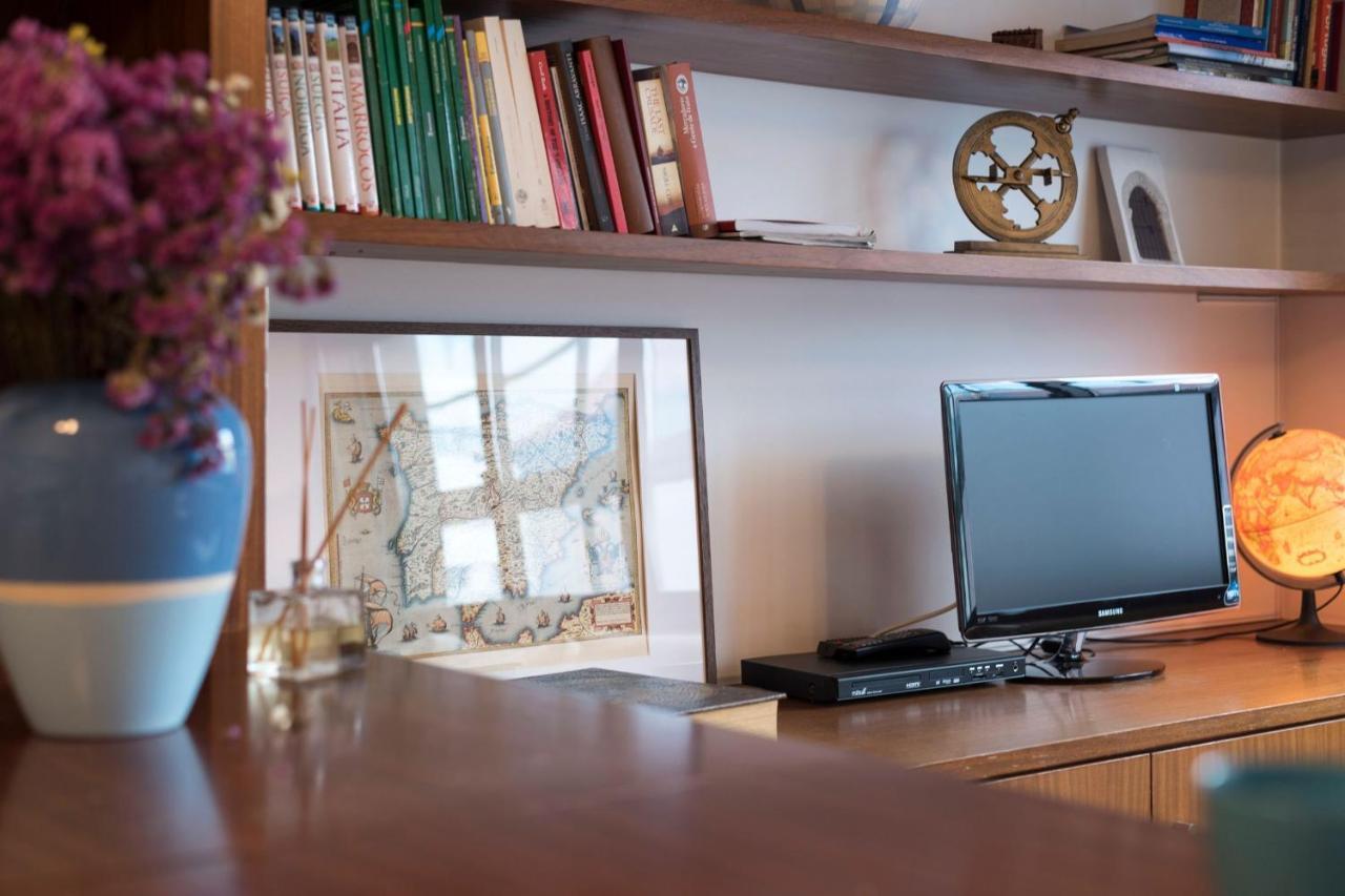 Lovelystay - Charm Beach Apartment By Metro Station Matosinhos  Bagian luar foto